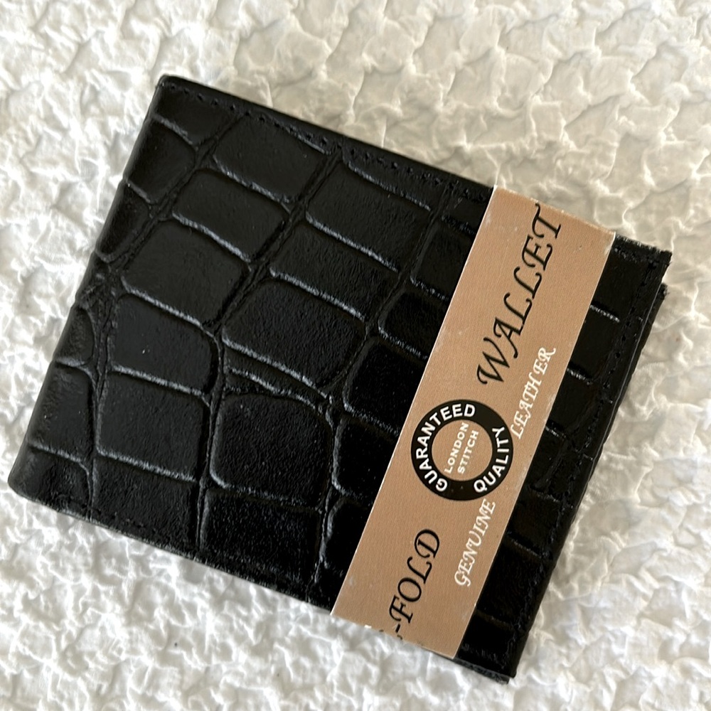 London Stitch Genuine Black Embossed Leather Bi-Fold Wallet